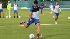 El Decano piensa en el Tomba
