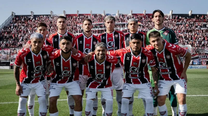nestor-di-pierro-presidente-de-chacarita-apunto-contra-sus-futbolistas_862x485