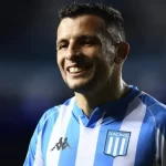 emiliano-vecchio-marco-cinco-goles-en-20-partidos-con-la-casaca-de-racing_862x485