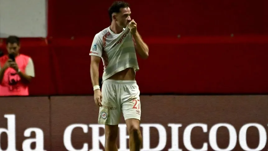 molina-le-dio-el-triunfo-a-argentinos-ante-sarmiento_862x485