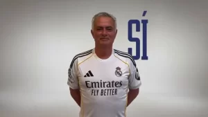el-video-de-mourinho-con-la-camiseta-de-real-madrid_862x485