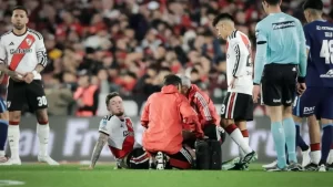 anibal-moreno-salio-reemplazado-en-los-primeros-minutos-del-river-racing_862x485