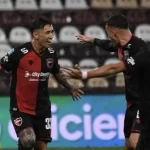 el-festejo-de-solari-tras-adelantar-a-newells-frente-a-platense_862x485